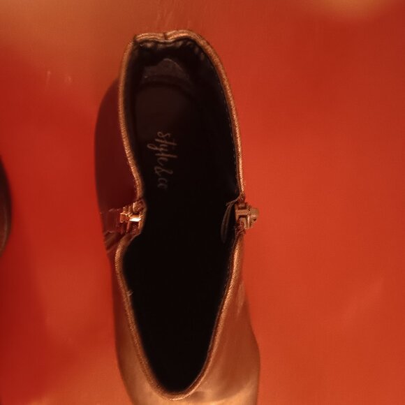 Style & Co. Masrinaap copper boots, size 8-1/2 medium - Picture 3 of 6